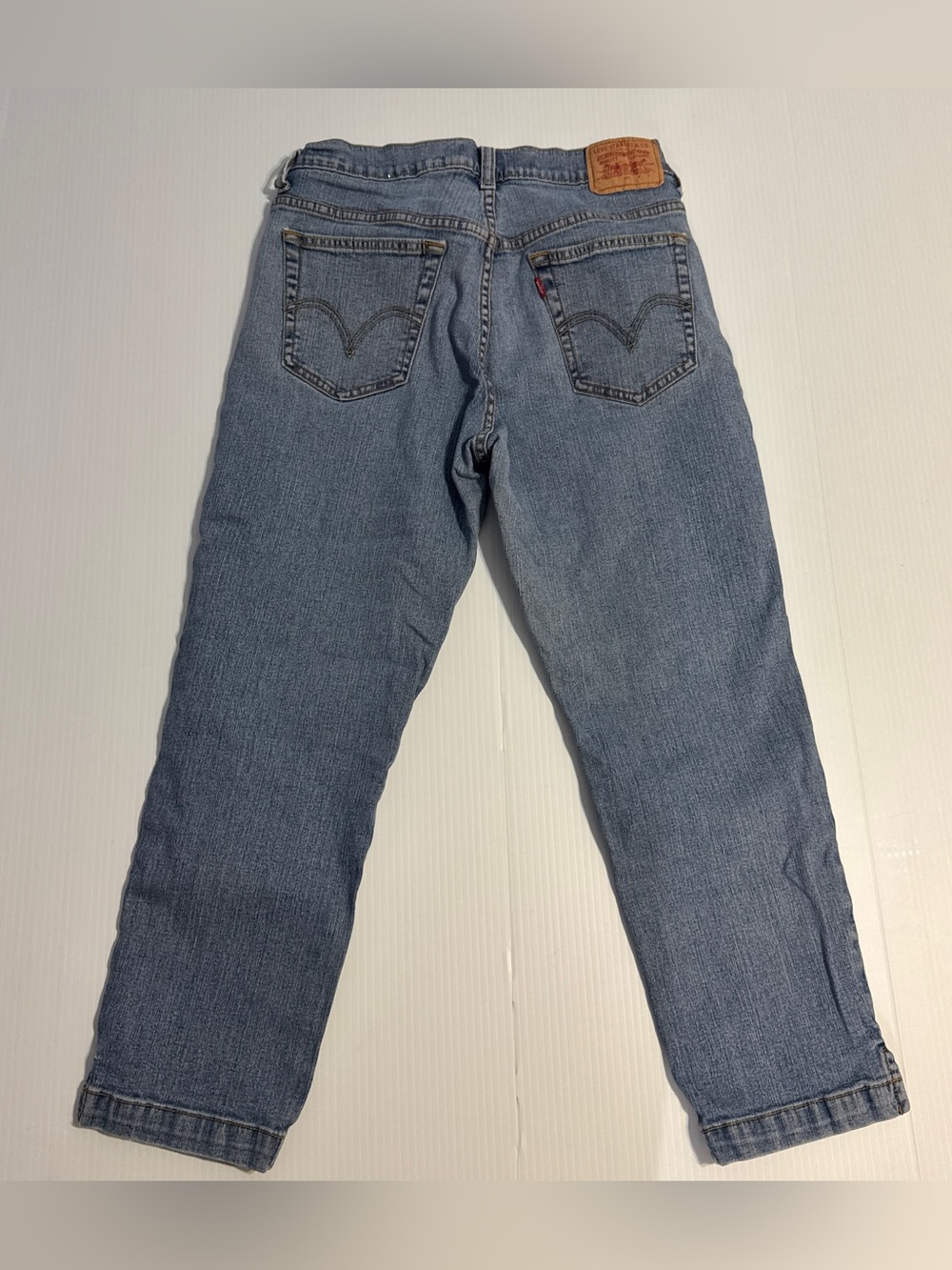 Levi’s Classic Slim Capri Jeans Women’s 10 Light Wash Stretch Denim Cropped